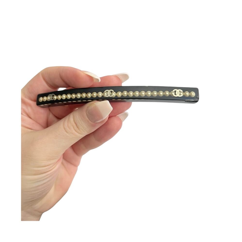 Chanel Vintage 2006 Black Resin Pearl Gold CC Logo Inclusion Hair Clip Barrette